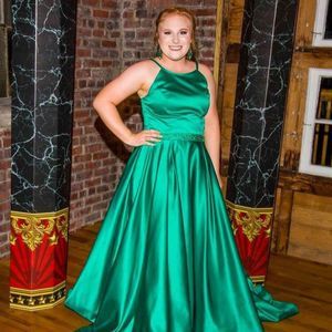 Meet your Posher, Emma